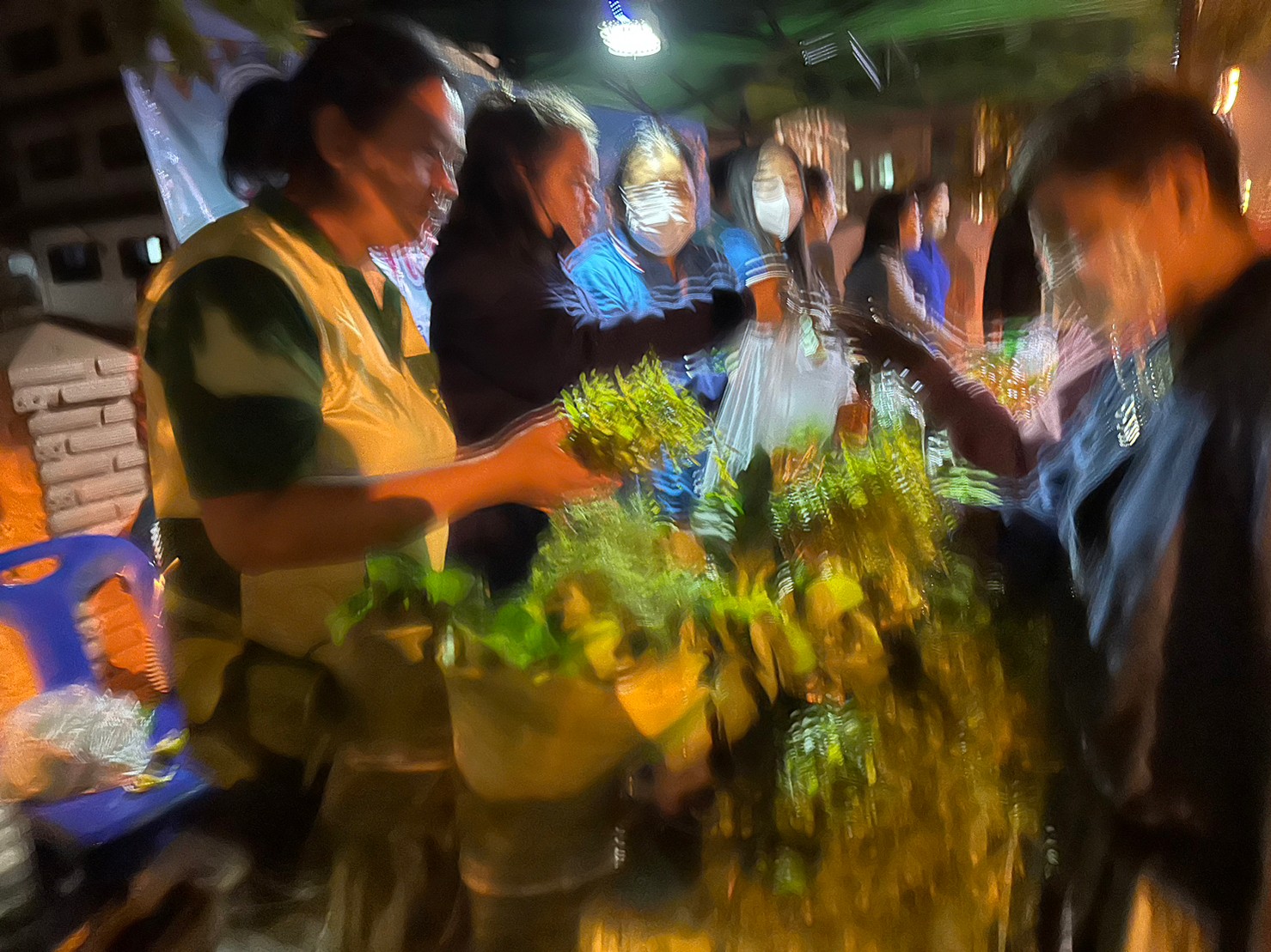 title - ส.ป.ก.สุโขทัย ร่วมใจส่งสุขปีใหม่ มอบให้ประชาชน